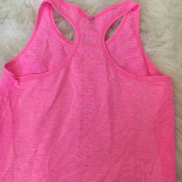 Nike Dri Fit tank - Picture 4 of 5
