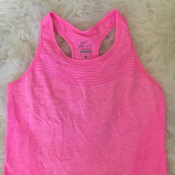 Nike Dri Fit tank - Picture 5 of 5