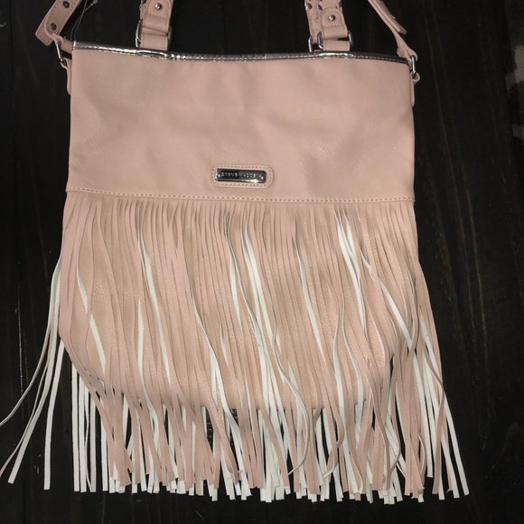 Steve Madden fringe tote - Picture 3 of 7