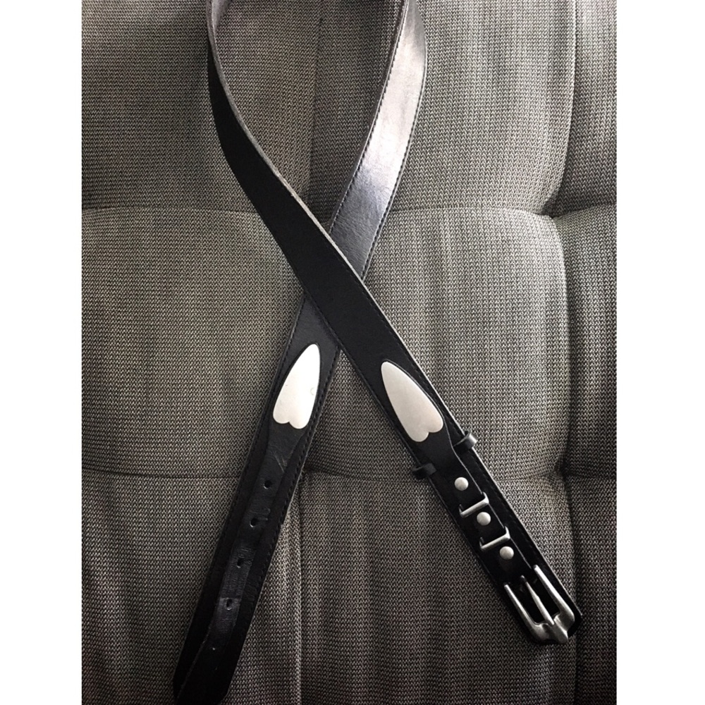 Black leather belt size medium