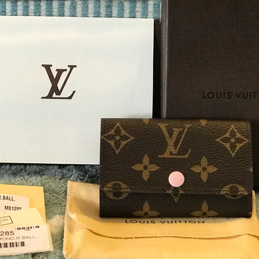 Louis Vuitton 6 key holder in Rose Ballerine