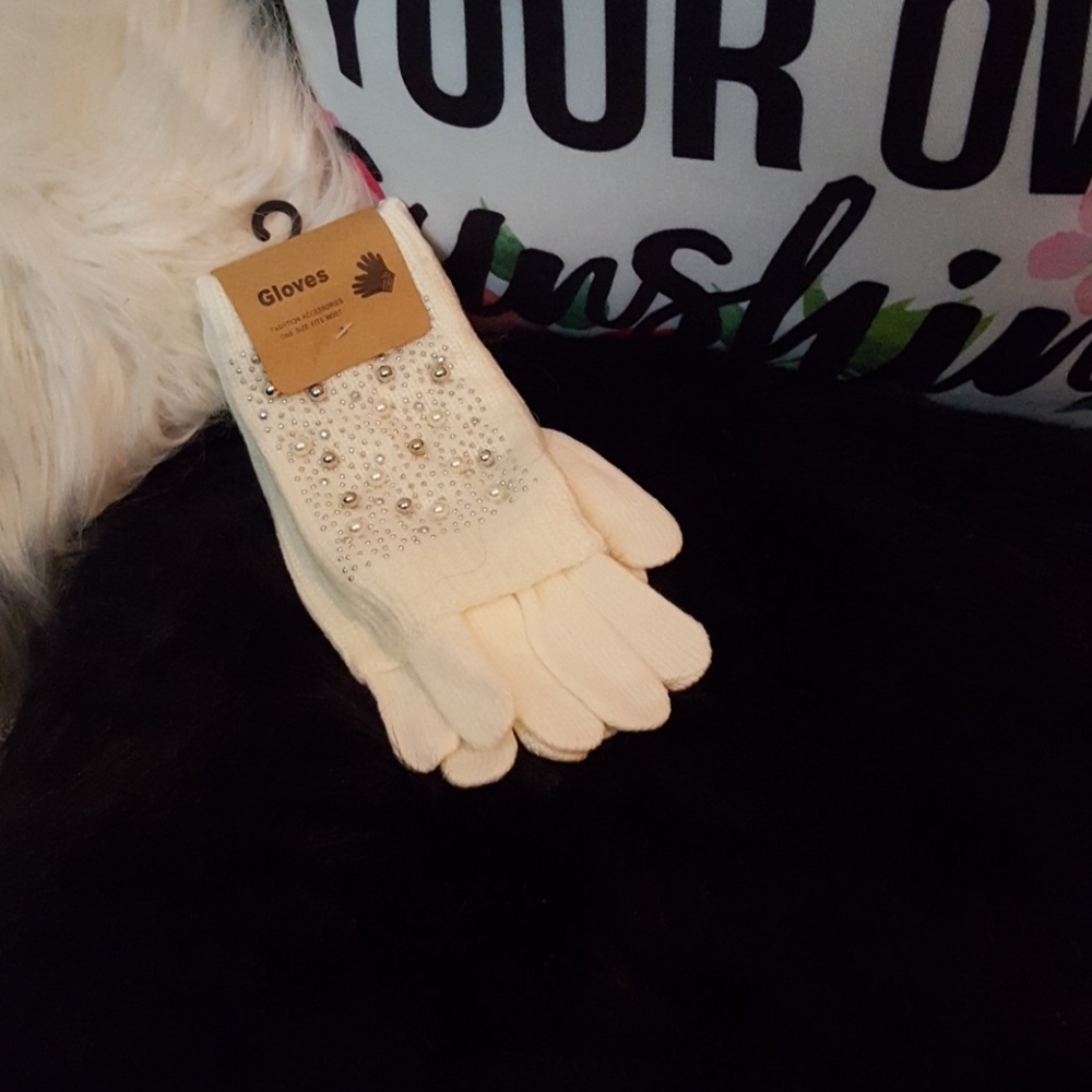 NWT! Women's fashion Gloves