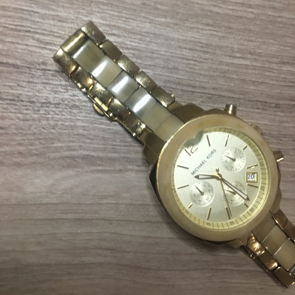 Michael Kors Gold & Horn Watch - Picture 2 of 3