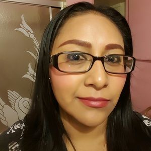 Meet your Posher, Vanessa