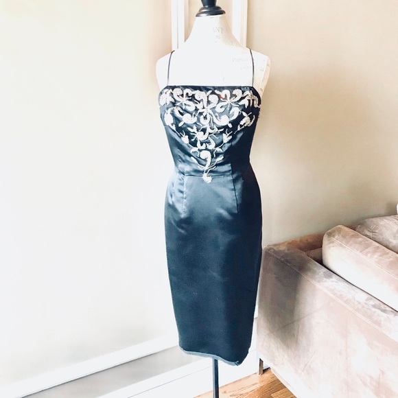 MR Blackwell Satin Dress - Sz 6 Embellished top - Picture 3 of 13