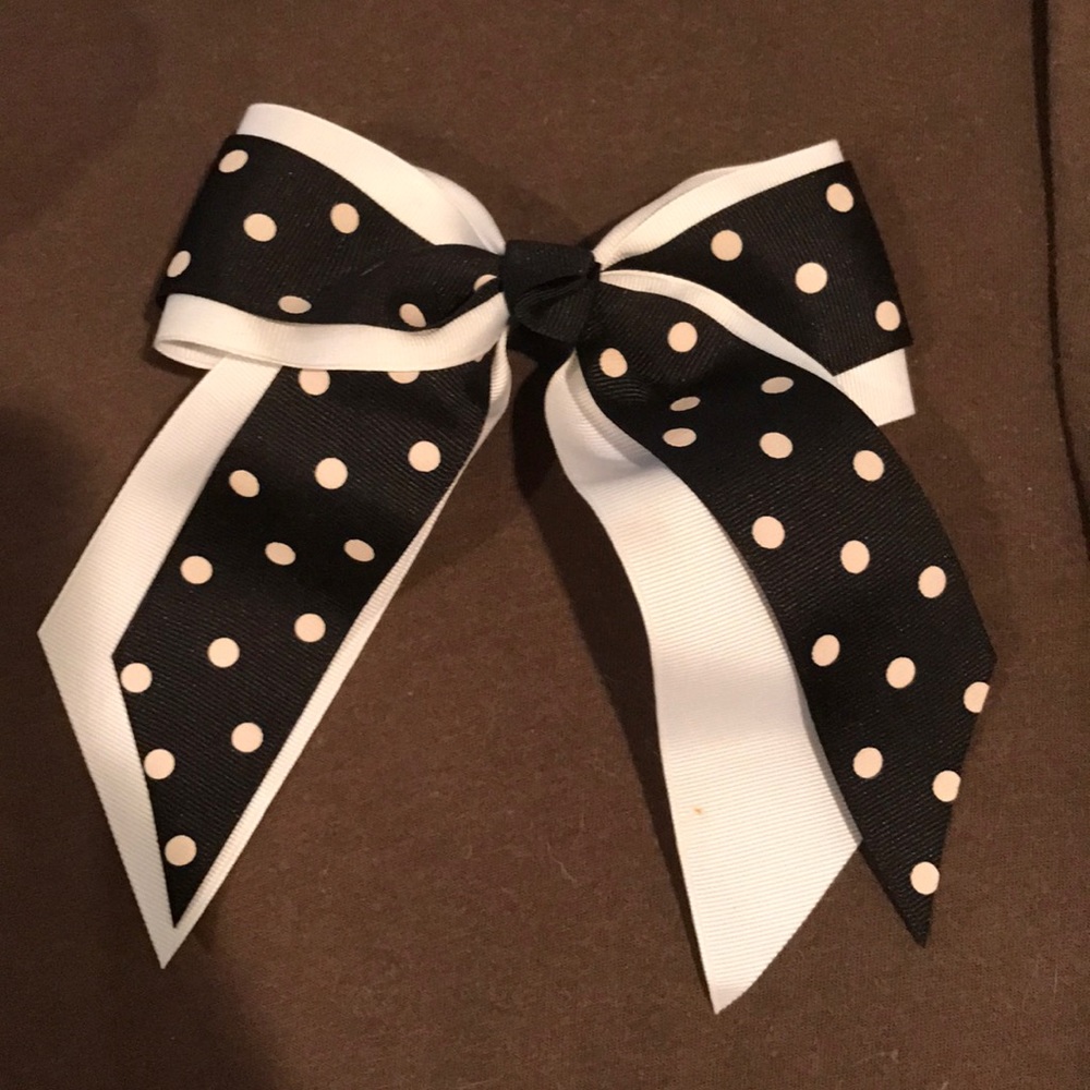 Cheer bow