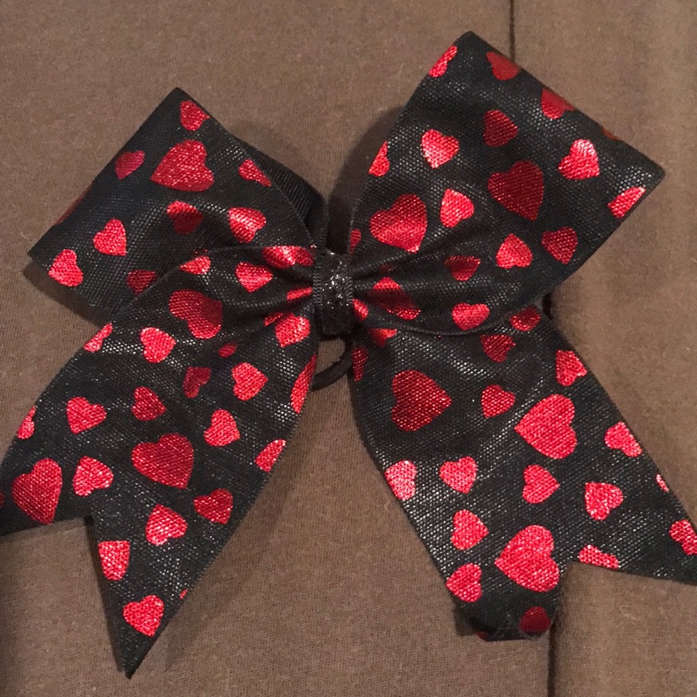 Cheer bow