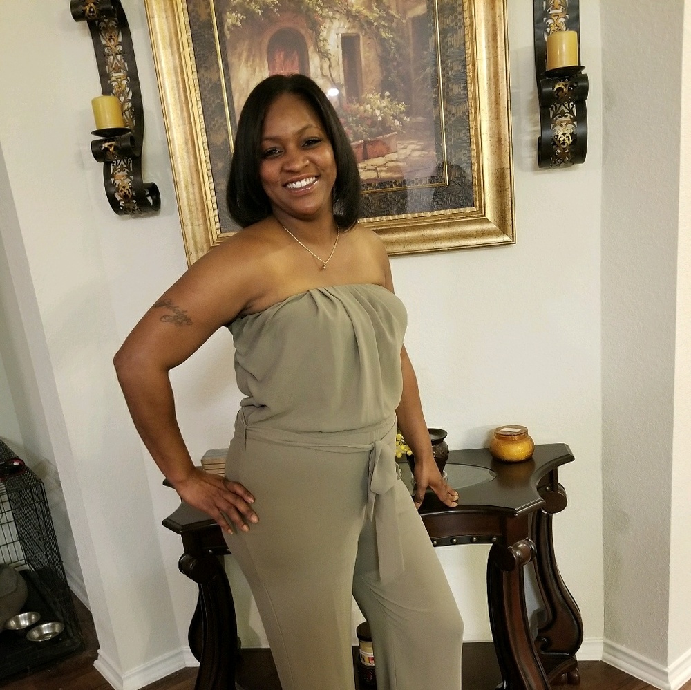 Meet your Posher, Roynae