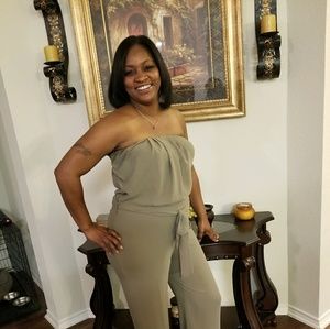 Meet your Posher, Roynae