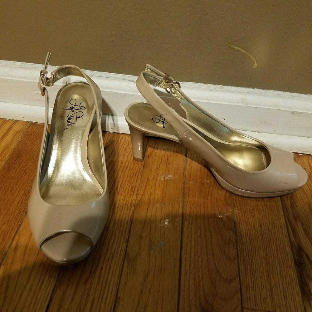 sling back peep toe short nude heels