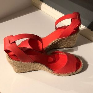 Vince camuto espadrilles heels size 9