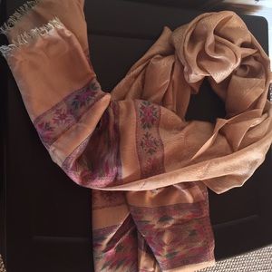 Two-sided scarf from India