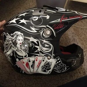 Fox dirt bike helmet looks new size YM 49-50cm