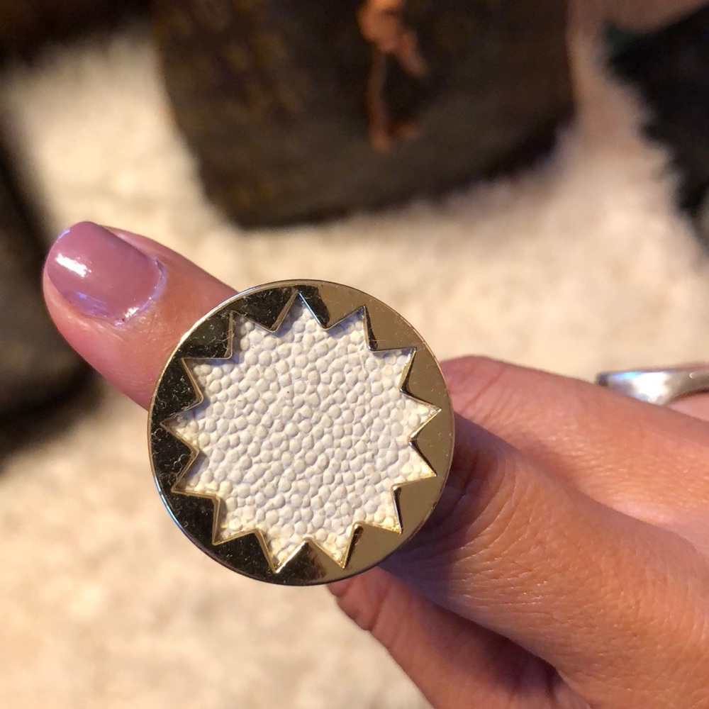 House of Harlow ring