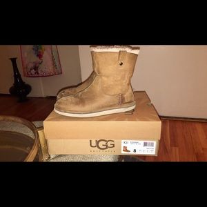 Ugg