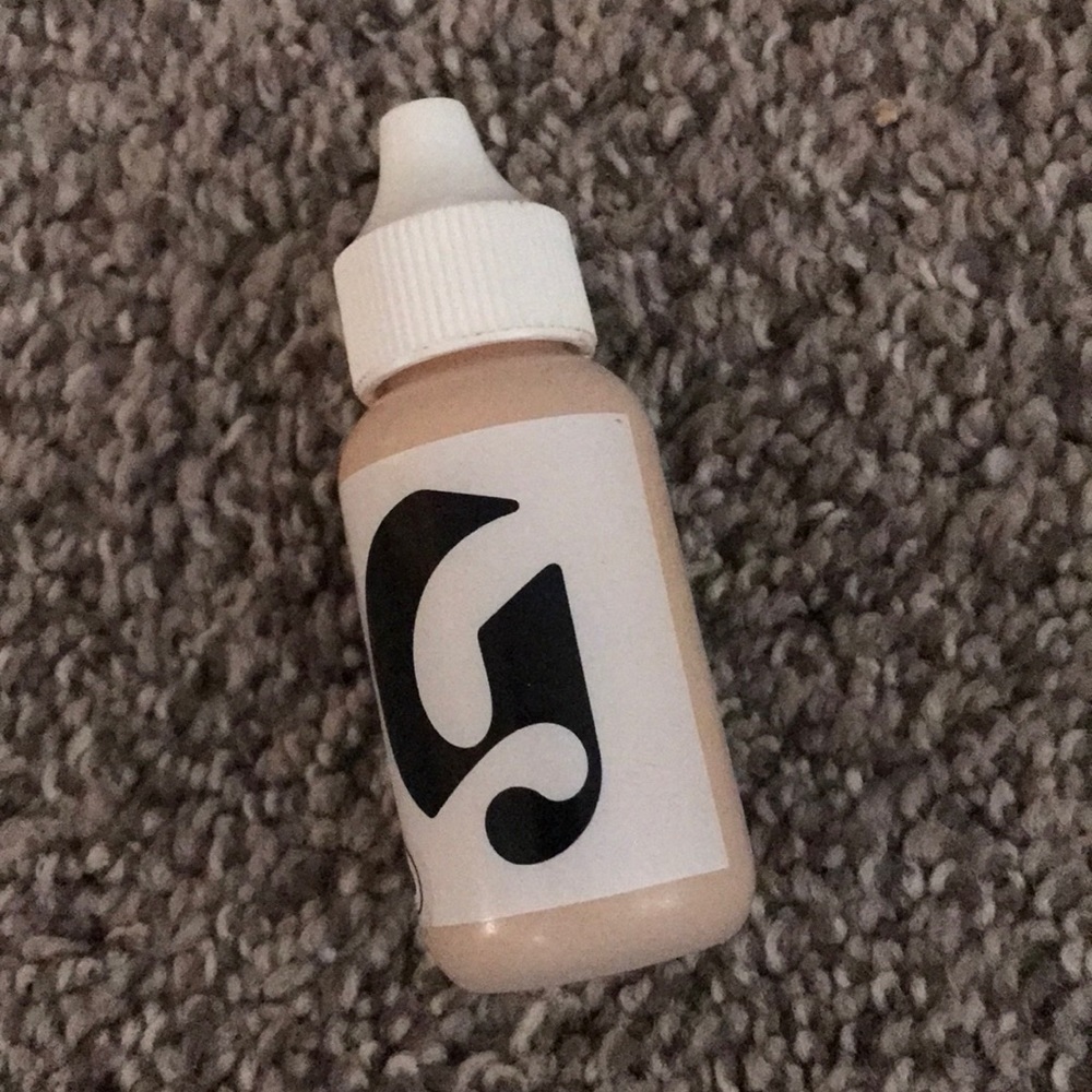 Glossier Skin Tint - Light