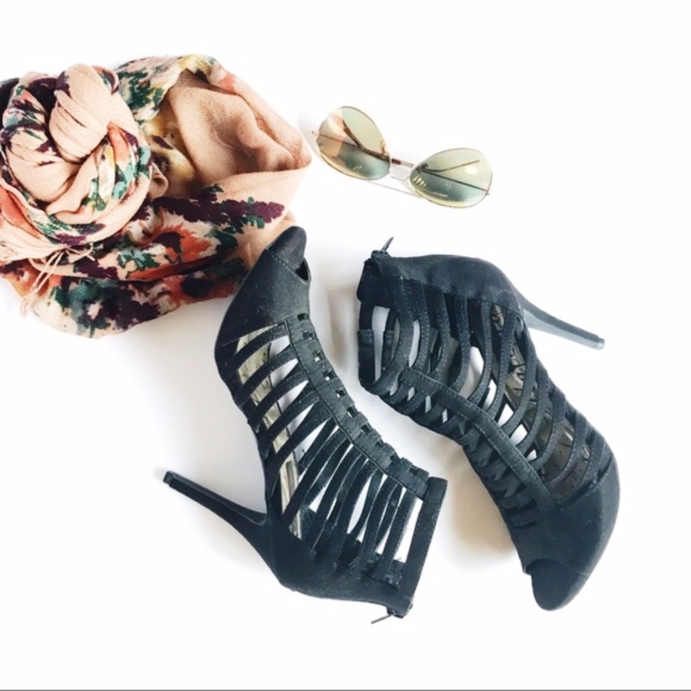 Material Girl Gemma Fabric Sandals
