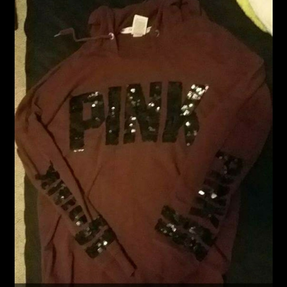VS pink hoodie