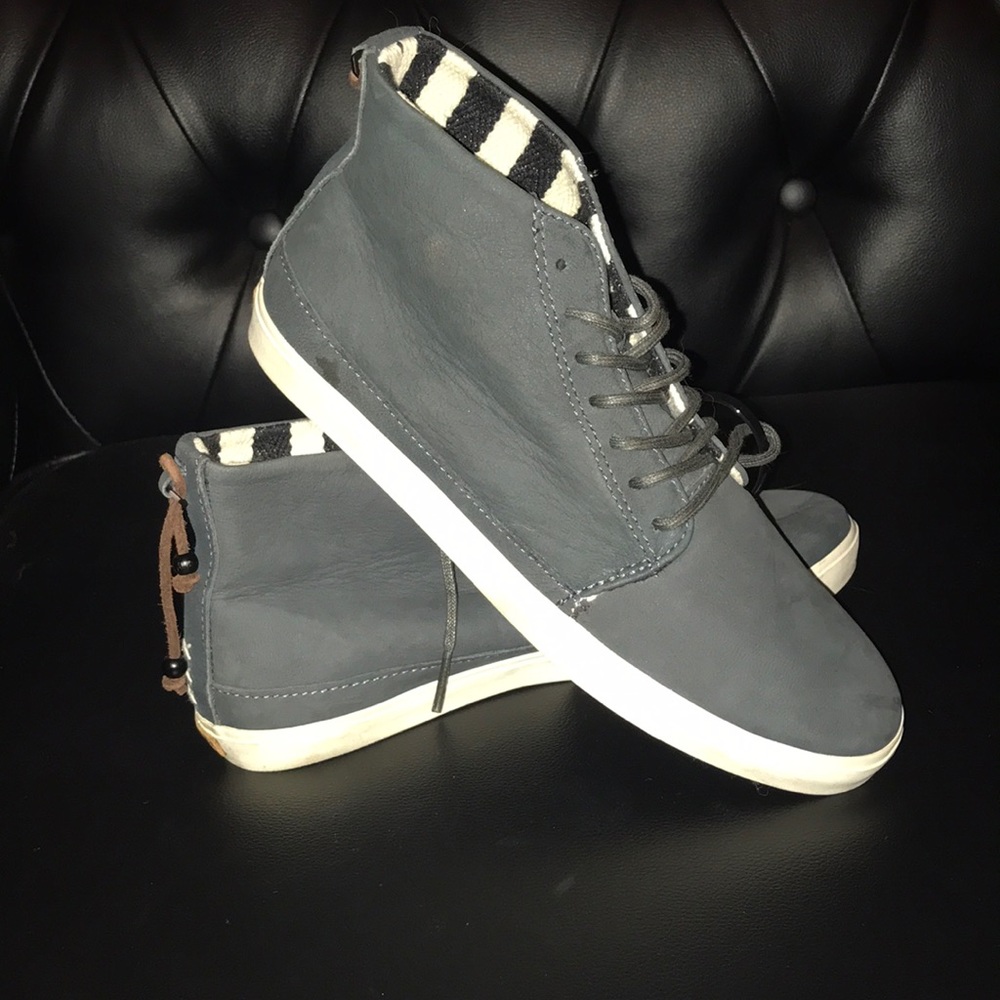 Reef mid high shoes