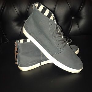Reef mid high shoes