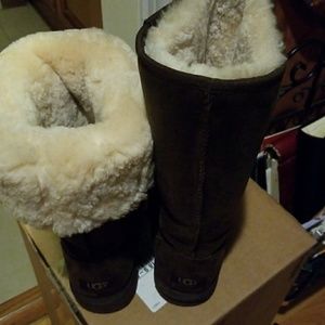 Uggs sz 11 Brown classic leather bomber