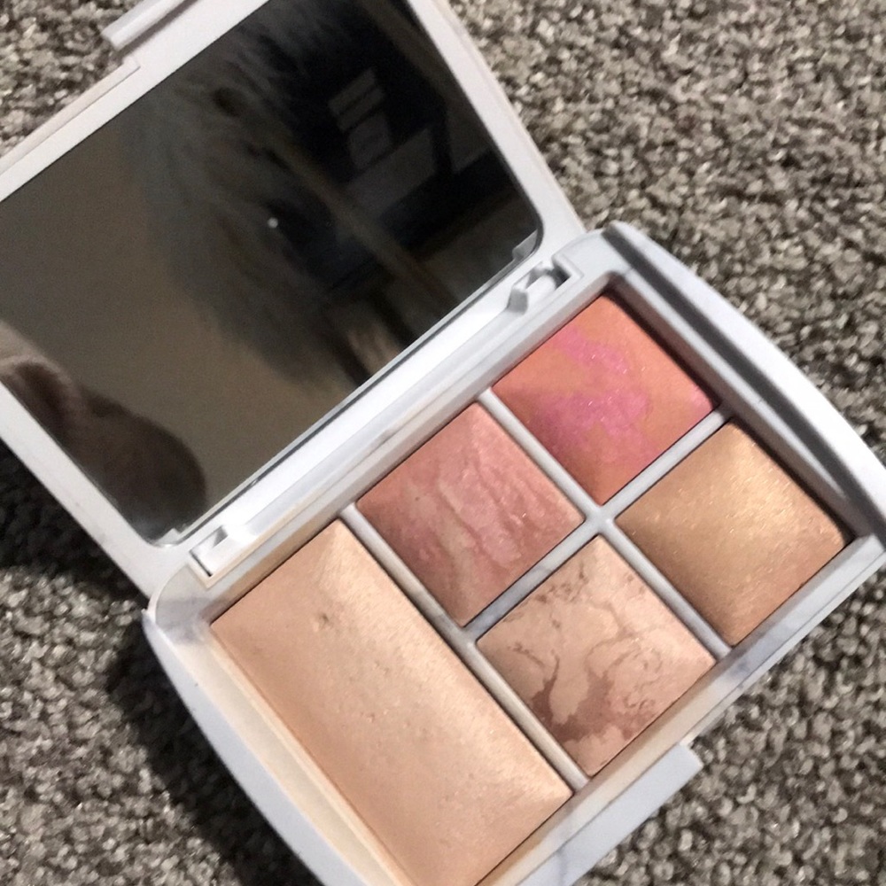 LE Hourglass Ambient Lighting Edit - Surreal Light