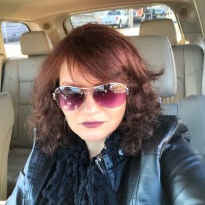 Meet your Posher, Hulya