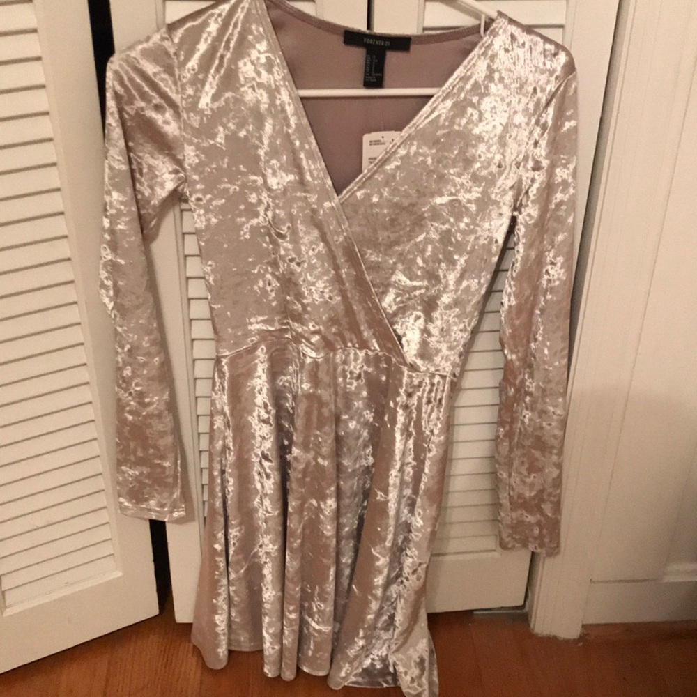 Forever 21 crushed velvet dress