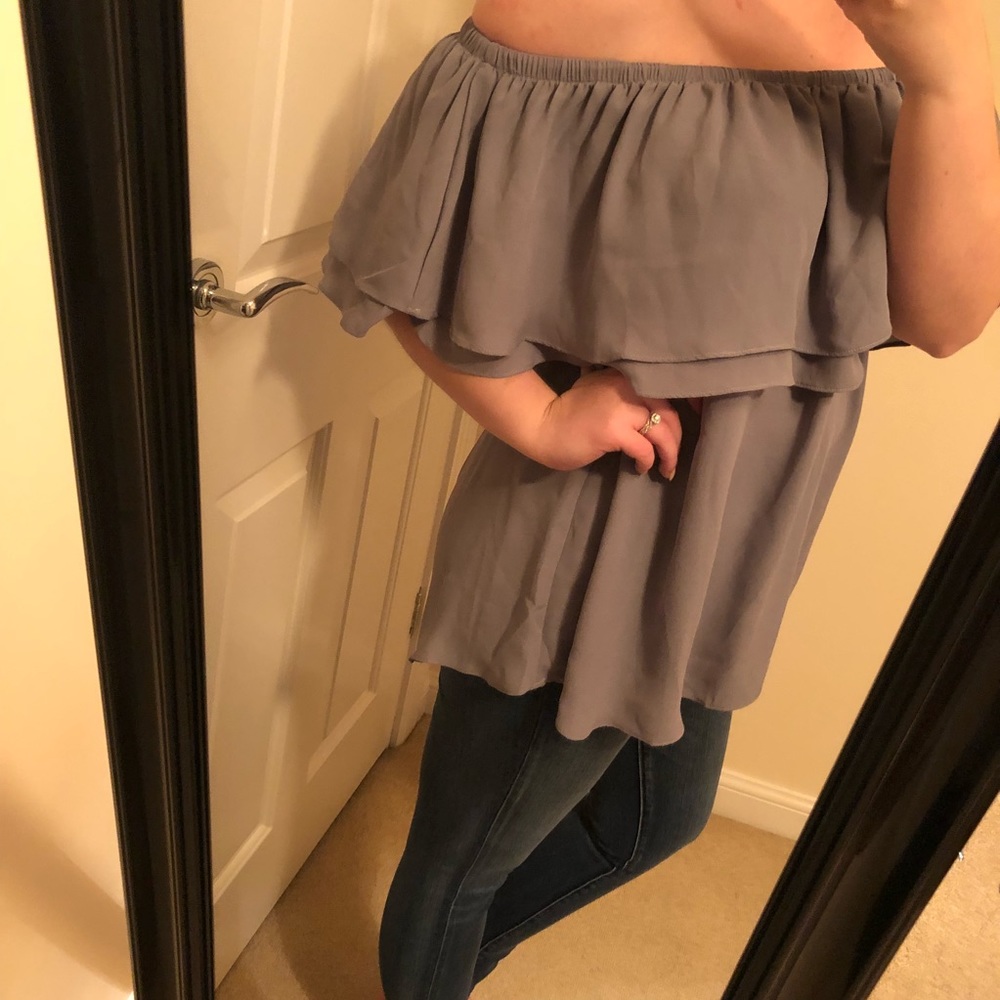 Grey Off the Shoulder Ruffle Top - Picture 4 of 4