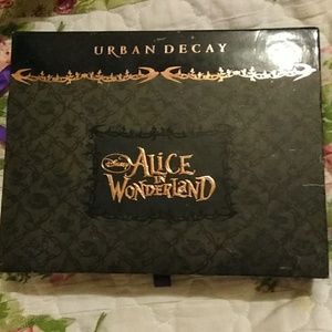 Alice in Wonderland RARE makeup palette
