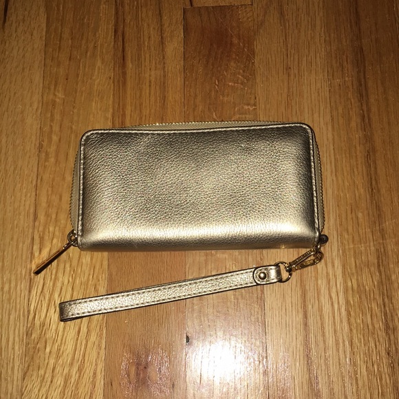 Michael Kors, Gold Metallic Cell Phone Wristlet - Picture 2 of 4