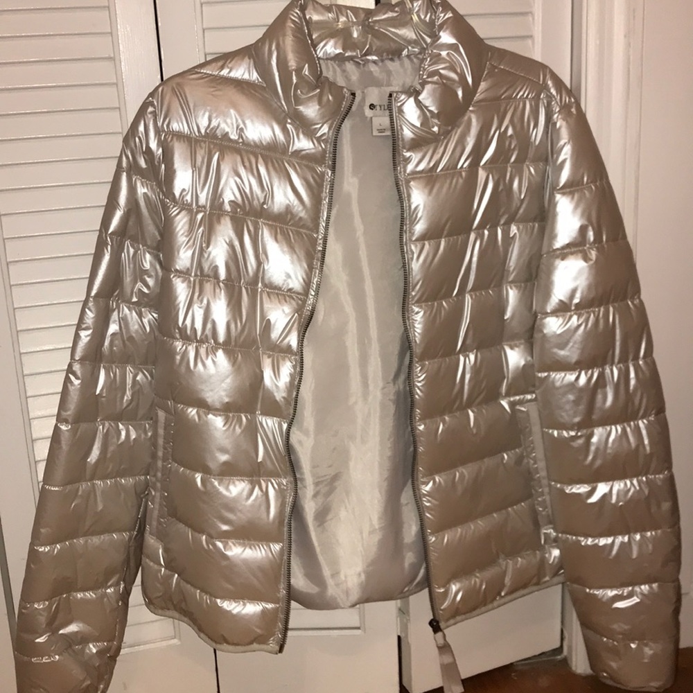Shiny down puffer jacket