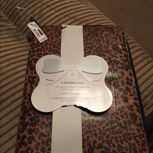 E reader case by Rolfs City Series Leopard print