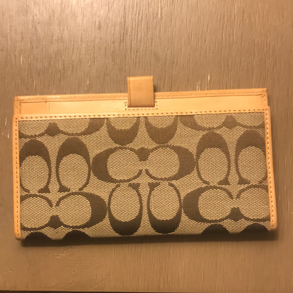 Coach Wallet medium sized