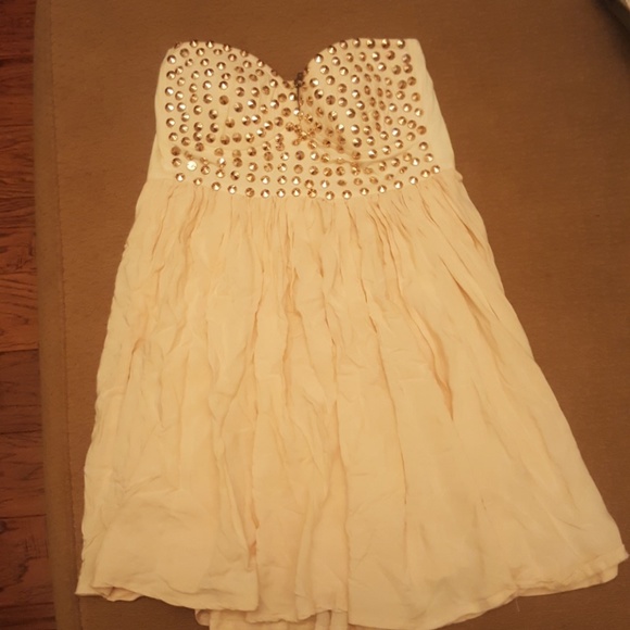 Latiste top with shiny bust - Picture 1 of 3
