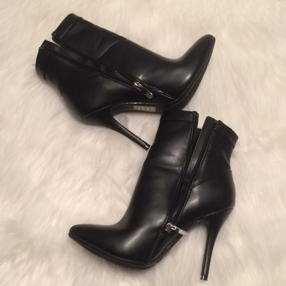 Black womens booties heels size 8 black