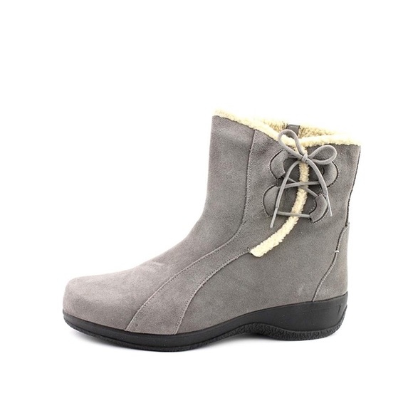 clarks boots womens grey