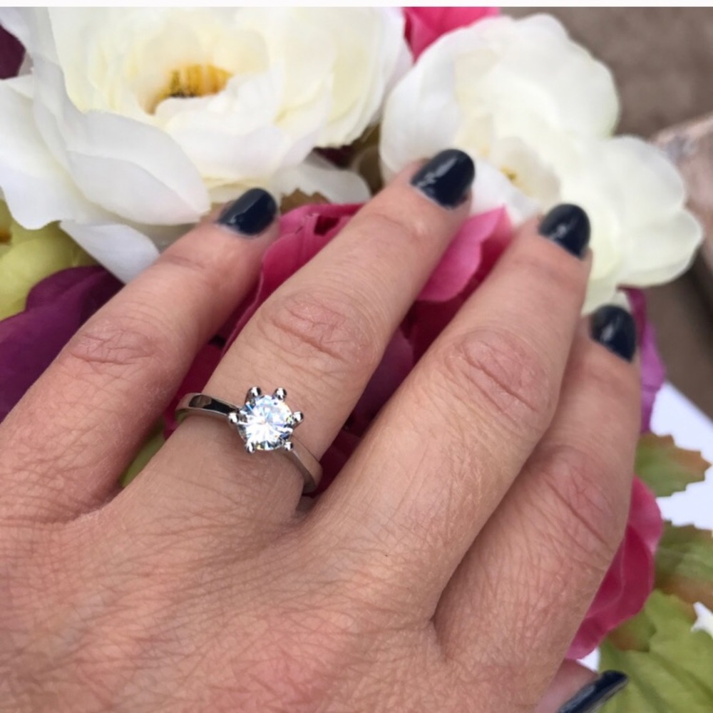 Sterling Silver CZ Solitaire Engagement Ring. - Picture 5 of 8