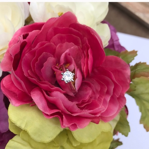 Sterling Silver CZ Solitaire Engagement Ring. - Picture 7 of 8