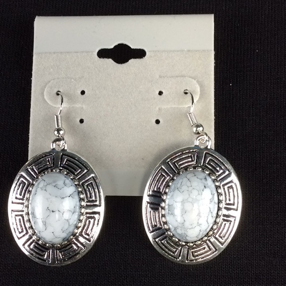 Jewelry - New White Crackle Earrings