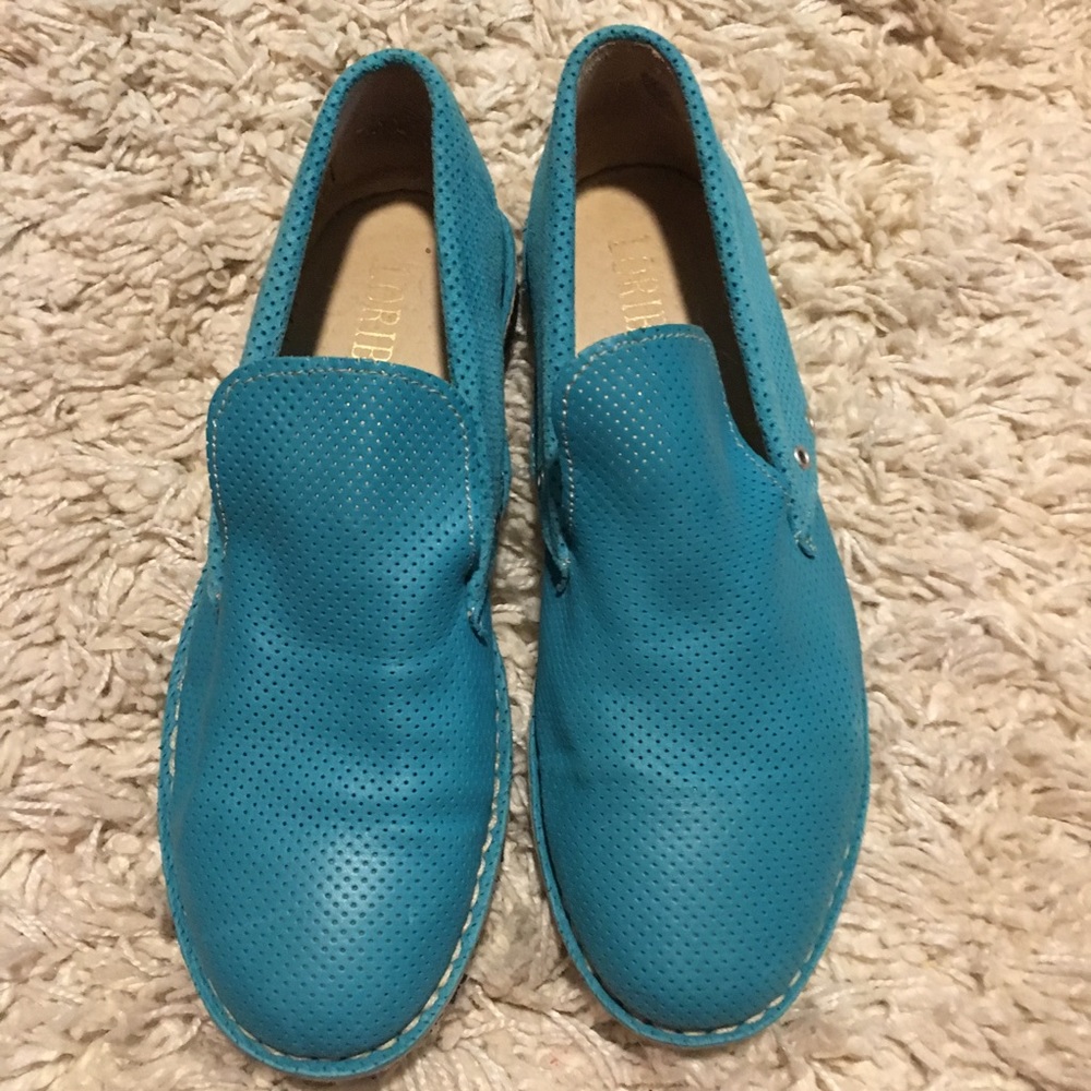 Beautiful blue shoes, made in Italy