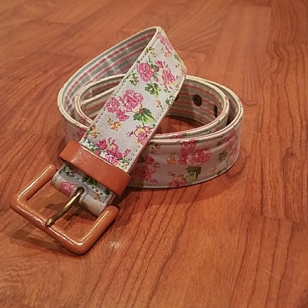 A & F Canvas Floral Belt