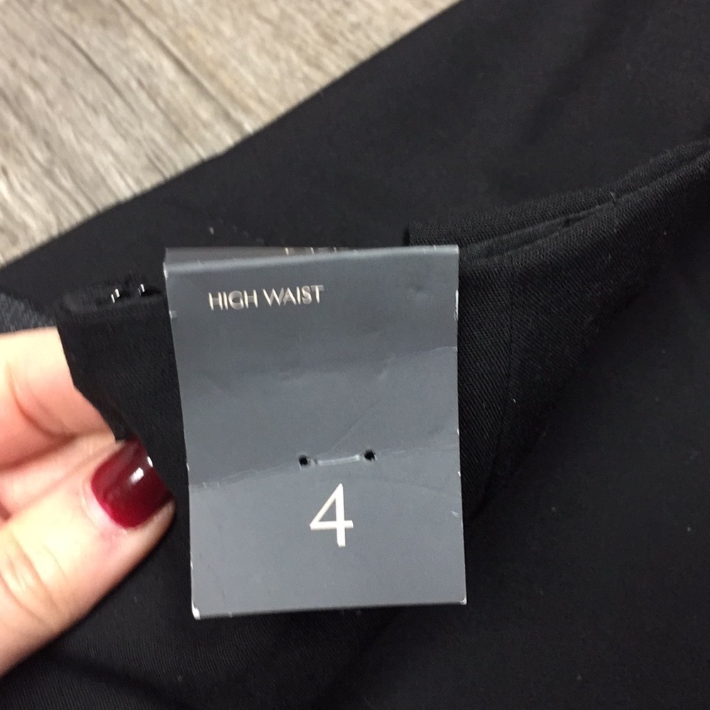 Limited black pencil skirt nwt - Picture 3 of 4