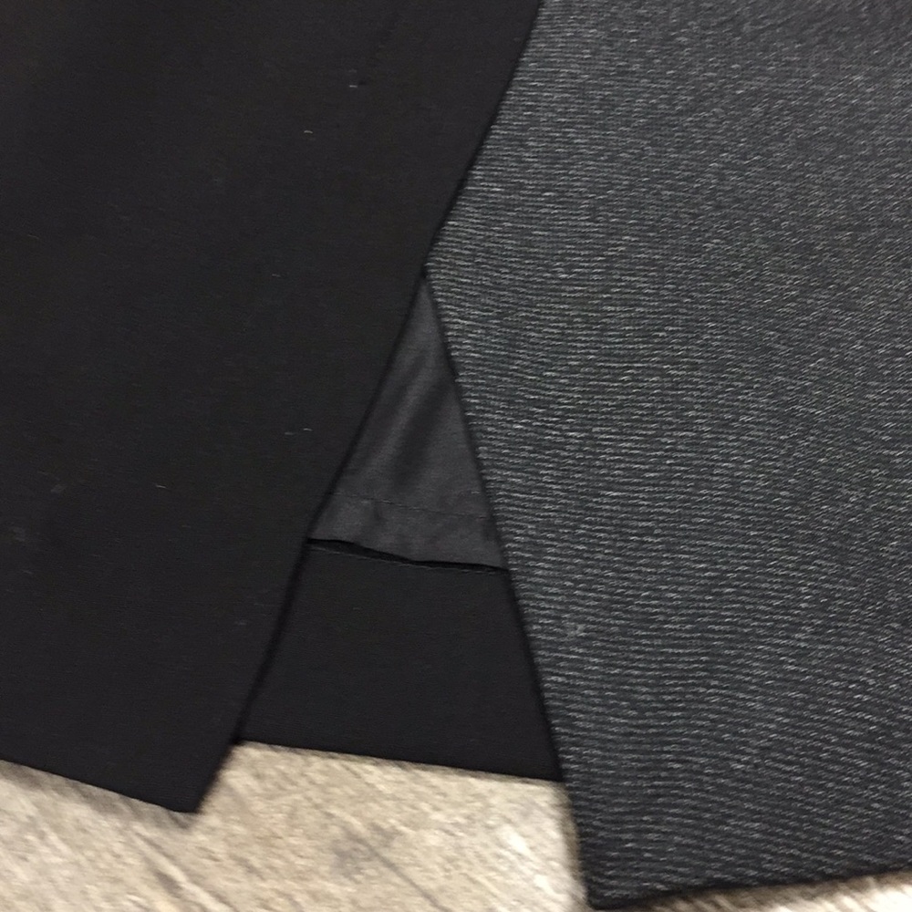 Limited black pencil skirt nwt - Picture 4 of 4