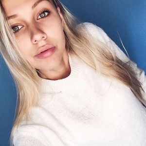 Brandy Melville sweater