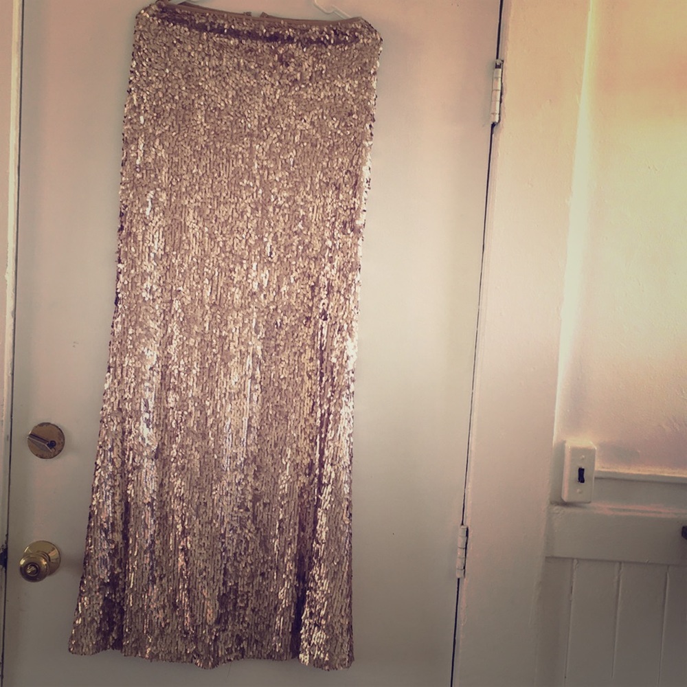Lulu’s maxi sequin skirt