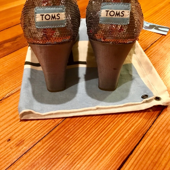 Toms Shoes - Toms Pewter Sequin Wedges