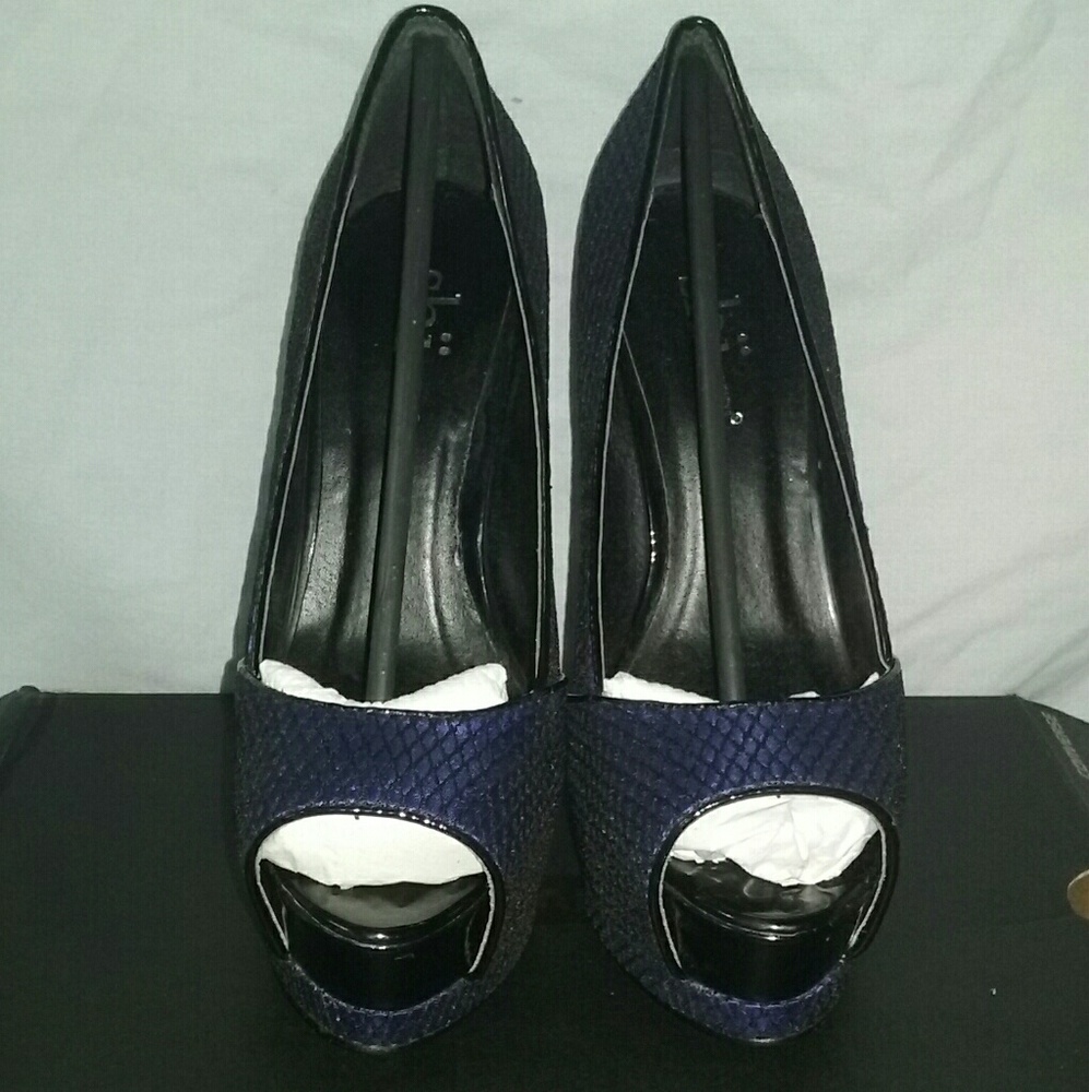Spicy Royal Heels
