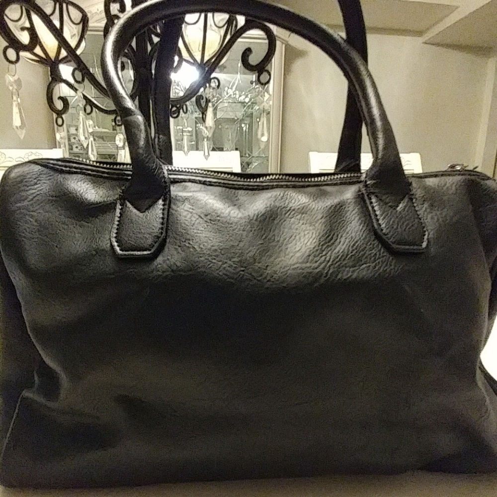 Charming Charlie's black&white handbag - Picture 3 of 5