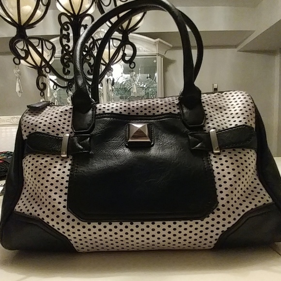Charming Charlie's black&white handbag - Picture 2 of 5